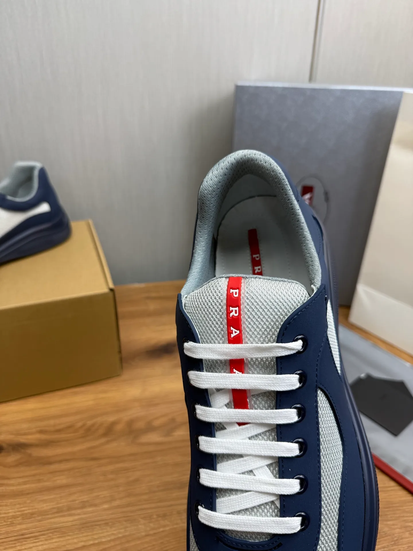 Men's shoes 640💰 [PRADA] Hot selling items🔥Must be recommended every day~~ Official website synchronized, 1:1 high quality shipments✔️ Imported cowhide fabric, rubber material + cowhide lining, original bottom, high-end airplane box packaging🎁 38-45 (38.45 custom-made, non-returnable)